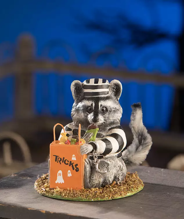 Bethany Lowe Trickster Raccoon 3 Bethany Lowe Trickster Raccoon