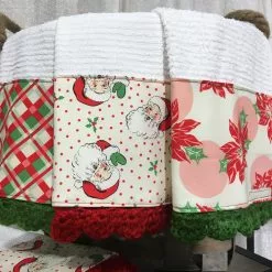 TheHolidayBarn.com Retro Christmas Kitchen Bar Towels With Hand Crocheted Trim